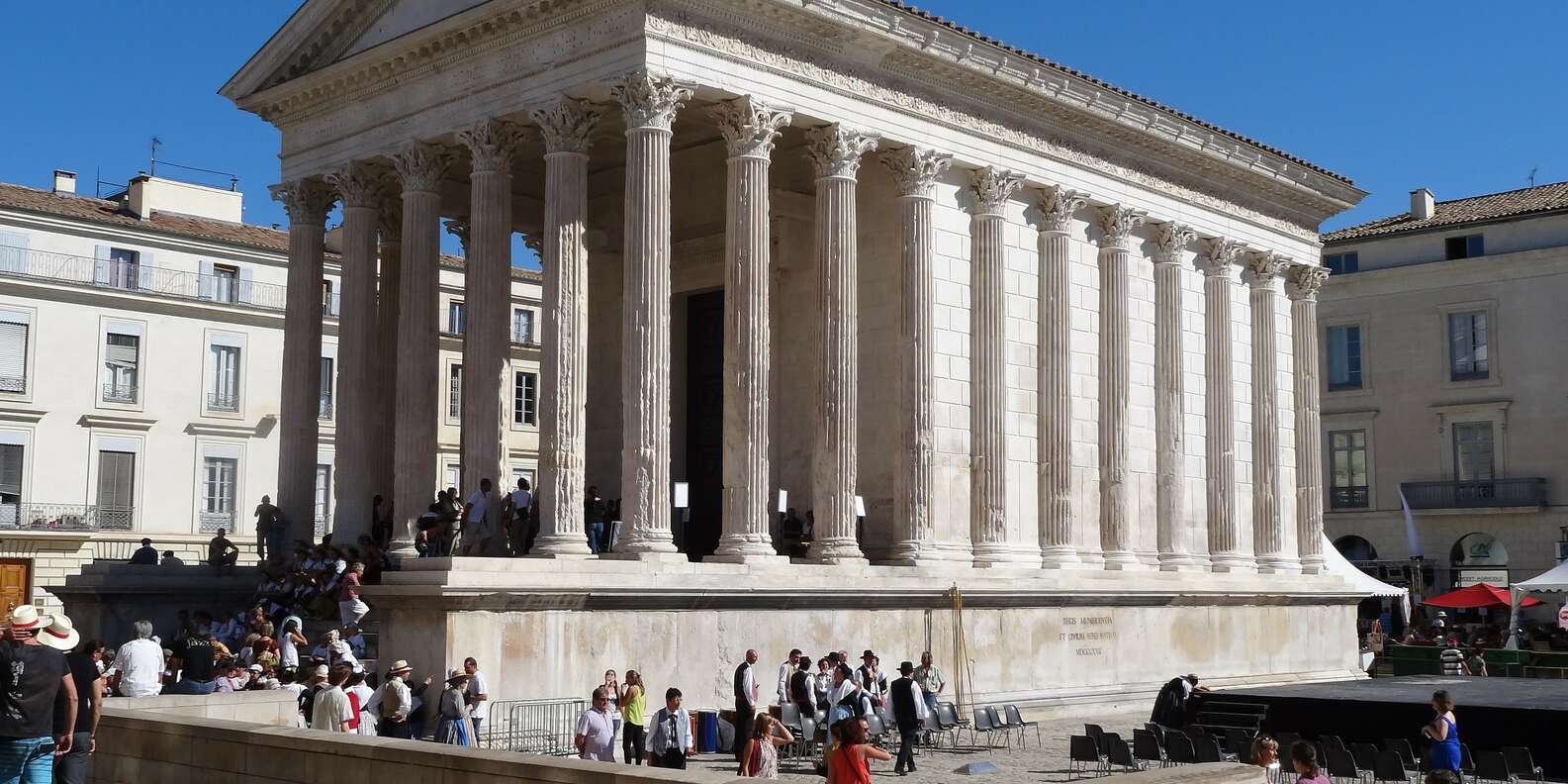 best things to do in Nimes