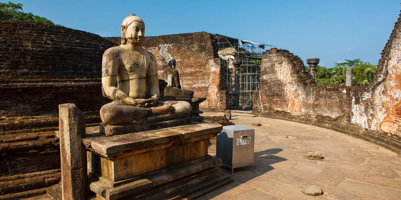 things to do in Anuradhapura